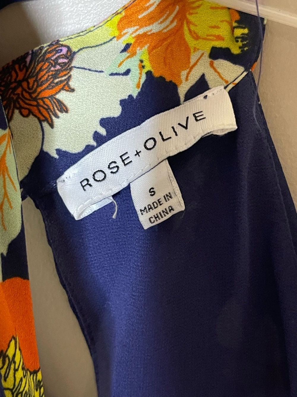 Rose & Olive Navy Floral Halter Tie-Neck Camisole Sz S - Picture 4 of 7